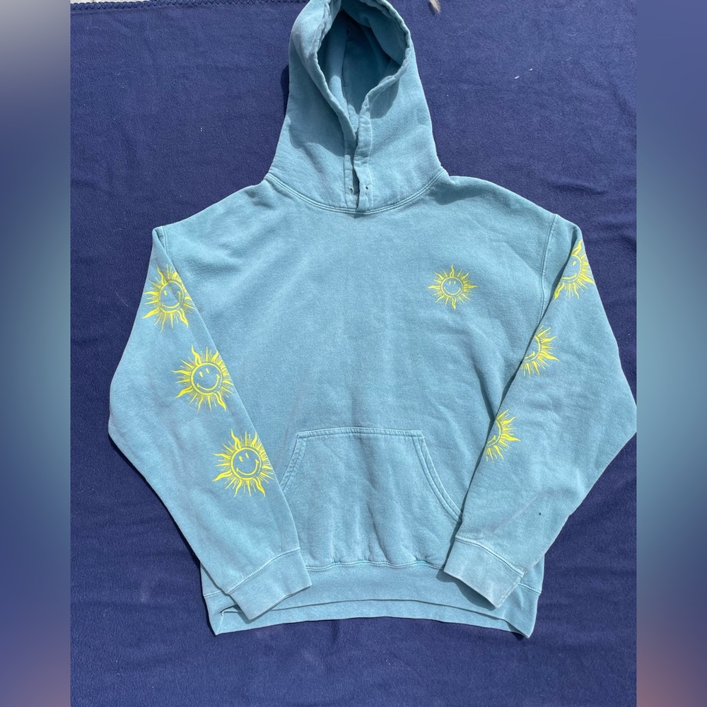 Smiley teal Sun sweatshirt size small